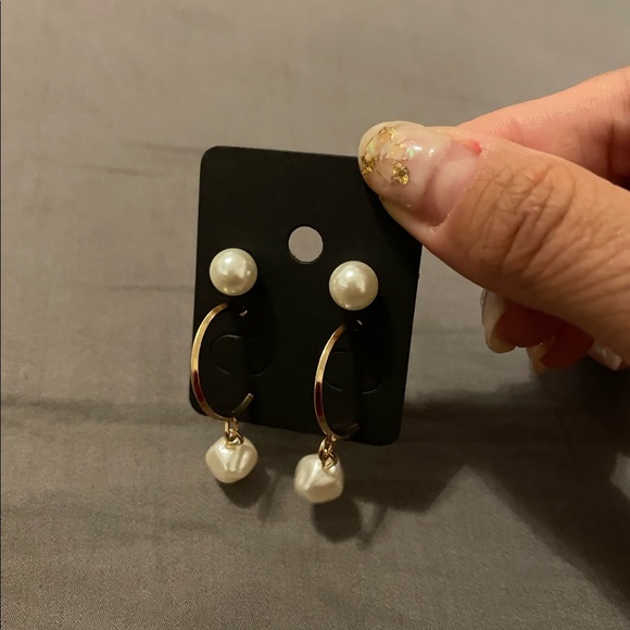 2-pair Pearl Dangle and Studs Earrings - Picture 2 of 3